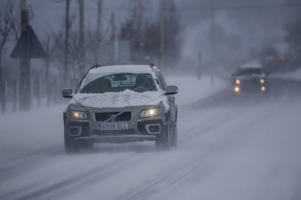 Consejos para conducir con nieve y niebla de forma segura