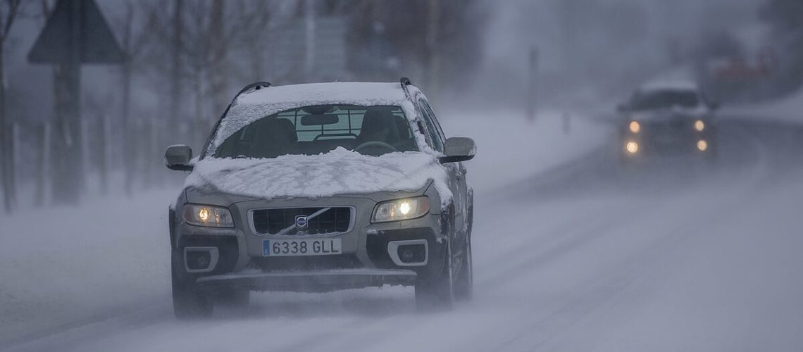 Consejos para conducir con nieve y niebla de forma segura